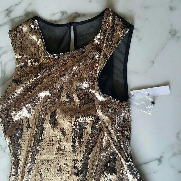 NWT! Ark & Co Gold Sequin Dress - Picture 6 of 7